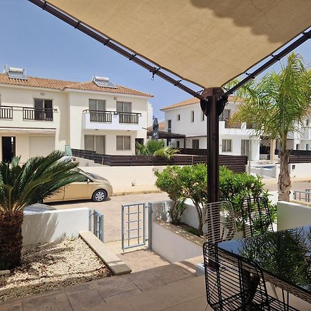 Pernera 33 Beach House Протарас Номер фото